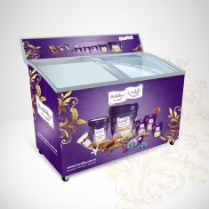 إيجار فريزر آيس كريم كواليتي لمدة 24 ساعة غير شامل الآيس كريم- KW- Freezer 400 L